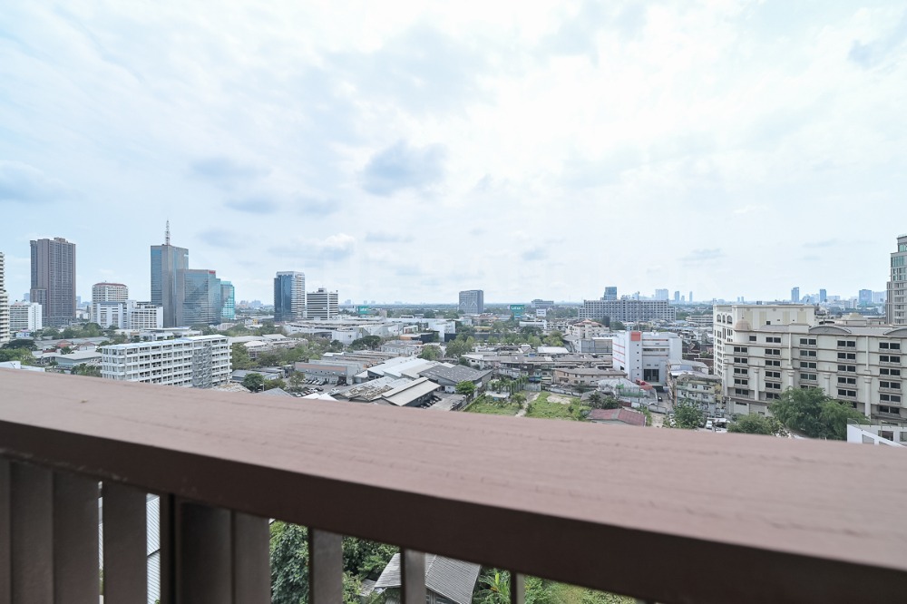 ขายคอนโดสุขุมวิท อโศก ทองหล่อ : ห้องDuplex พร้อมอยู่ วิวโล่ง ขายขาดทุน / The Emporio Place / Duplex 1bed 1bath 72.68sqm โทร 0617546461