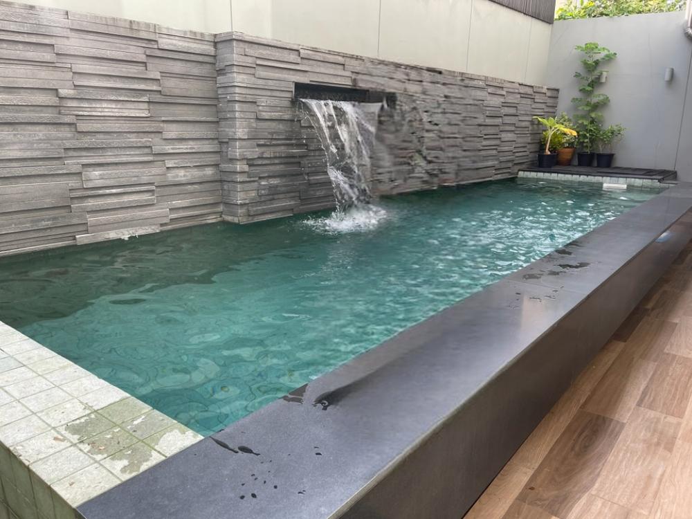 ขายบ้านสะพานควาย จตุจักร : 📣ประกาศ ขายบ้านเดี่ยว 3 ชั้นใจกลางเมือง มีสระว่ายน้ำส่วนตัว แบบบ้าน Pool Villa 🎉📍ติดรถไฟฟ้าBTSอารีย์-สะพานควาย เดินทางสะดวกติดทางด่วน✨ราคาพิเศษ 38.9 ลบ.โอนคนละครึ่ง ✨**ขายพร้อมผู้เช่า**