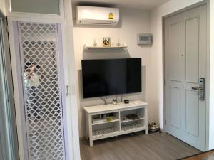 For RentCondoPinklao, Charansanitwong : The Parkland Charan - Pinklao Condo for rent : 1 bedroom for 30 sqm. With closed kitchen on 10th floor. C building. With fully furnished and electrical appliances.Next to MRT Bangyikhan​.Rental only for 12,500 / m.