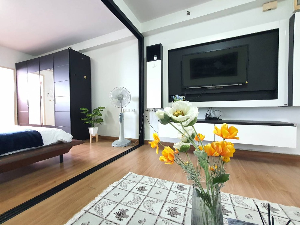 For SaleCondoPattanakan, Srinakarin : Room for sale, Supalai Park Srinakarin, near BTS Sri Iam, very large room.