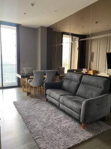 ขายคอนโดพระราม 9 เพชรบุรีตัดใหม่ RCA : The Esse at Singha Complex / 2 Bedrooms (FOR SALE) , ดิ เอส แอท สิงห์ คอนเพล็กซ์ / 2 ห้องนอน (ขาย) Sky720