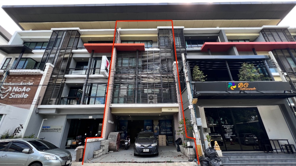 ขายโฮมออฟฟิศมีนบุรี-ร่มเกล้า : ขายโฮมออฟฟิศ 4 ชั้น 30 ตร.วา ใกล้สถานีรถไฟฟ้า เพลสตตินั่ม เพลส รามคำแหง