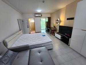 For SaleCondoRatchadapisek, Huaikwang, Suttisan : Supalai City Resort Ratchada Huai Khwang, clear view, good wind, private, fully furnished + electrical appliances, MRT Huai Khwang