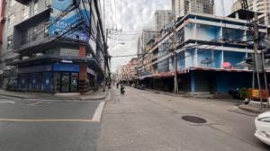 For SaleLandSukhumvit, Asoke, Thonglor : Sale of land with buildings, 168 square wah, Soi Sukhumvit 22.