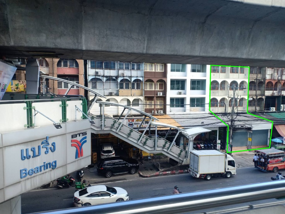 For RentShophouseBangna, Bearing, Lasalle : Commercial building for rent, great location on Sukhumvit Road, next to the entrance to BTS Bearing, next to International School