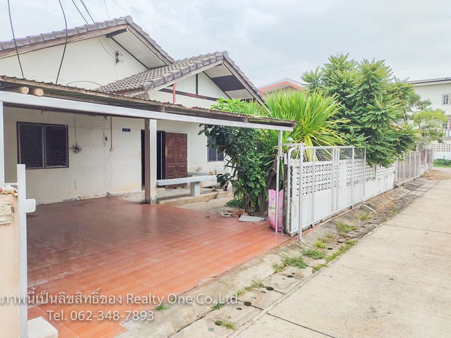 For SaleHousePhitsanulok : Single house for sale, self-built, good location, very cheap, Phrom Phiram Subdistrict, Phrom Phiram District, Phitsanulok Province.