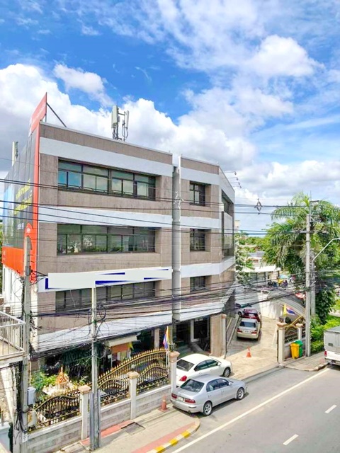 For RentShophousePinklao, Charansanitwong : Central Pinklao Cheapest in 3worlds Borom Rd. The circle Ratchaphruek Office Building 480 sq m