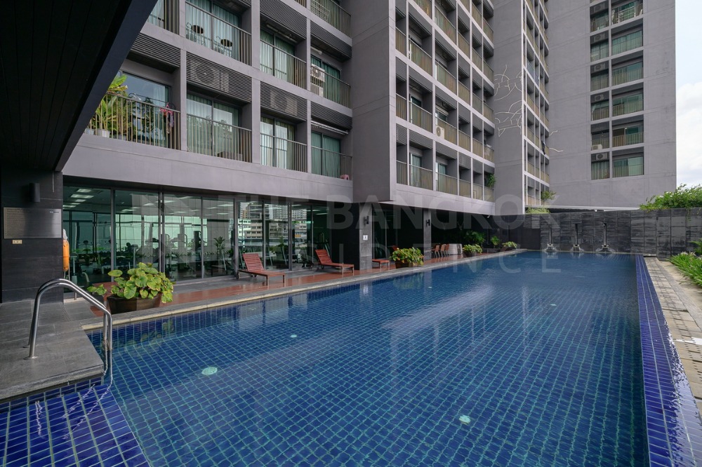 For SaleCondoSukhumvit, Asoke, Thonglor : Noble Remix 2 / corner room, ready to move in, next to BTS Thonglor / 1bed 1bath 62sqm call 0617546461