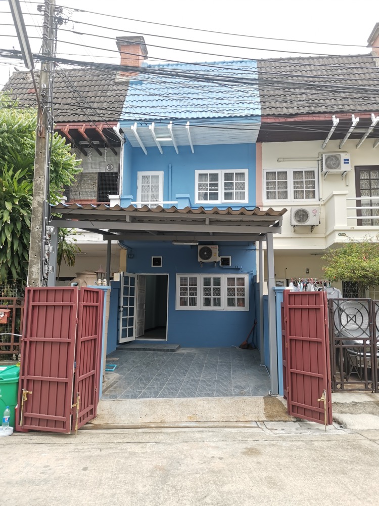 For SaleTownhouseChokchai 4, Ladprao 71, Ladprao 48, : Townhouse, Nakniwas location, completely renovated Ketnutti Garden University