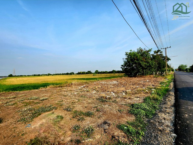 ขายที่ดินปทุมธานี รังสิต ธรรมศาสตร์ : ขายที่ดินติดถนนเรียบคลอง หนองเสือ คลอง11 ขนาด 20 ไร่ วิวคลอง เหมาะ ทำจัดสรร ทำโกดัง ทำโรงาน หรือซื้อเก็บไว้เก็งกำไรได้ ค่ะ