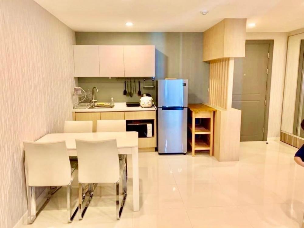 For SaleCondoPattanakan, Srinakarin : Urgent sale with tenants ☑️ Beautiful condo, affordable price, Bangkok 📍 Urgent sale, Elements Srinakarin Condo, convenient transportation, near the BTS and only 130 meters to Seacon Square, price 4,790,000 baht, size 62.58 sq m.