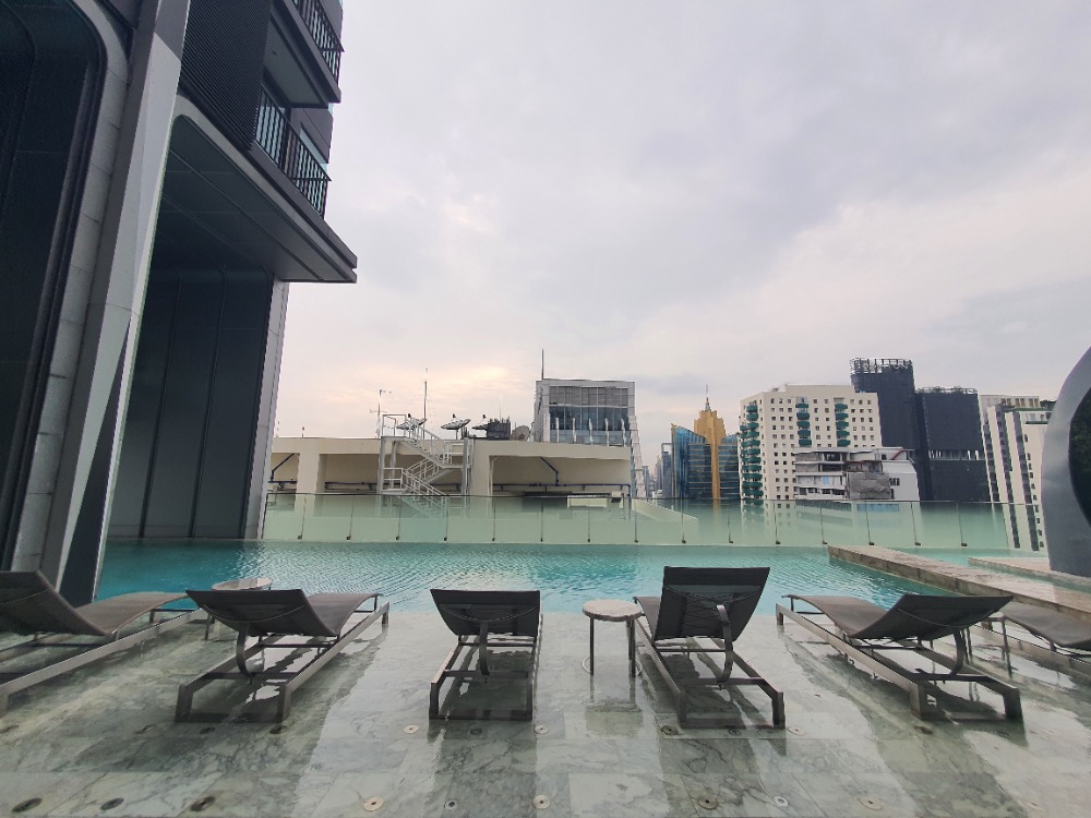 ขายคอนโดสุขุมวิท อโศก ทองหล่อ : Edge Sukhumvit 23  / โครงการติด BTS อโศก ราคาต่ำกว่าตลาด  / 1bed 1bath 43.24sqm โทร 0617546461