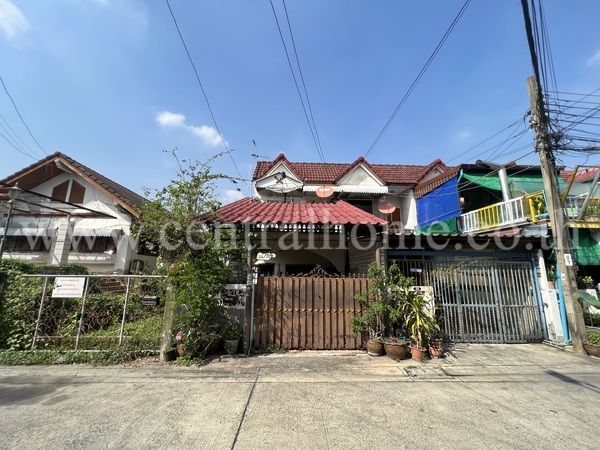 For SaleTownhouseNonthaburi, Bang Yai, Bangbuathong : Townhouse, Narong Suk Niwet Village, next to Rawadee Road.