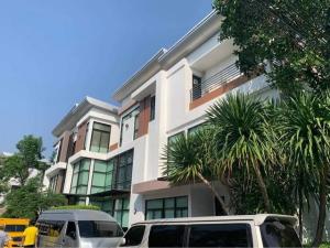 For SaleHome OfficeRatchadapisek, Huaikwang, Suttisan : Office building for sale, 3 floors, 106 square meters, Ratchada Mengjai area, Rama 9, along the expressway, Soi International Singapore near the expressway Near the Rama 9-Ramintra Expressway, behind the corner of the usable area, 700 sq.m., in front, not