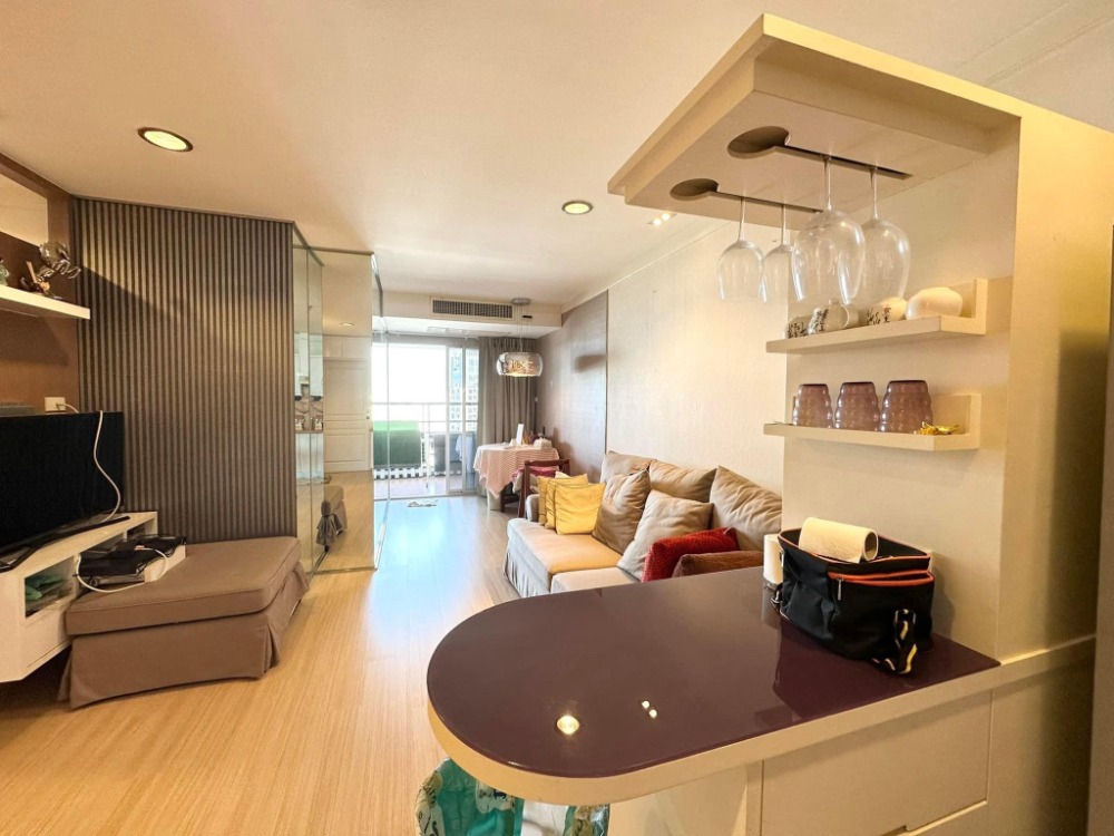 ขายคอนโดสุขุมวิท อโศก ทองหล่อ : LTH9249RE1 – Condo in Phrom Phong FOR SALE 2 beds 1 bath size 60.42 Sq.m. near BTS Phrom Phong Station ONLY 5.5 MB