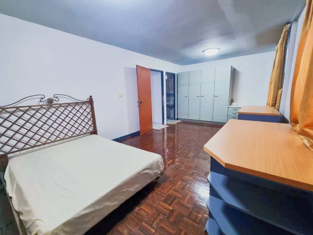 For SaleCondoRama3 (Riverside),Satupadit : Condo for sale, Fortune Condo Town 1, near Central Rama 3, size 85.36 square meters, 6th floor, the house has 2 bedrooms, 2 bathrooms, 1 living room.