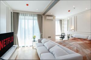 For RentCondoRatchathewi,Phayathai : 📣Rent with us and get 1000! Beautiful room, good price, very nice, dont miss it!! Condo Q Chidlom Petchburi MEBK10362