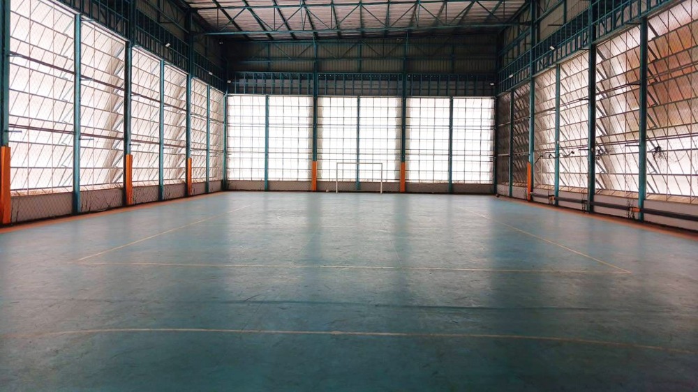 For RentOfficePathum Thani,Rangsit, Thammasat : space rental Rubber floor futsal courts for gyms, Muay Thai, etc.