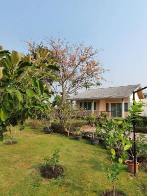 For SaleHousePak Chong KhaoYai : Land for sale with a holiday home in Khao Yai, area 381 sq.w., next to a stream, beautiful mountain views.