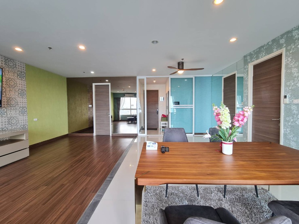 For SaleCondoRama3 (Riverside),Satupadit : FOR Sell 1 bed, beautiful furniture, most special price There are many rooms to choose from. Supalai Prima Riva, a riverside condo.