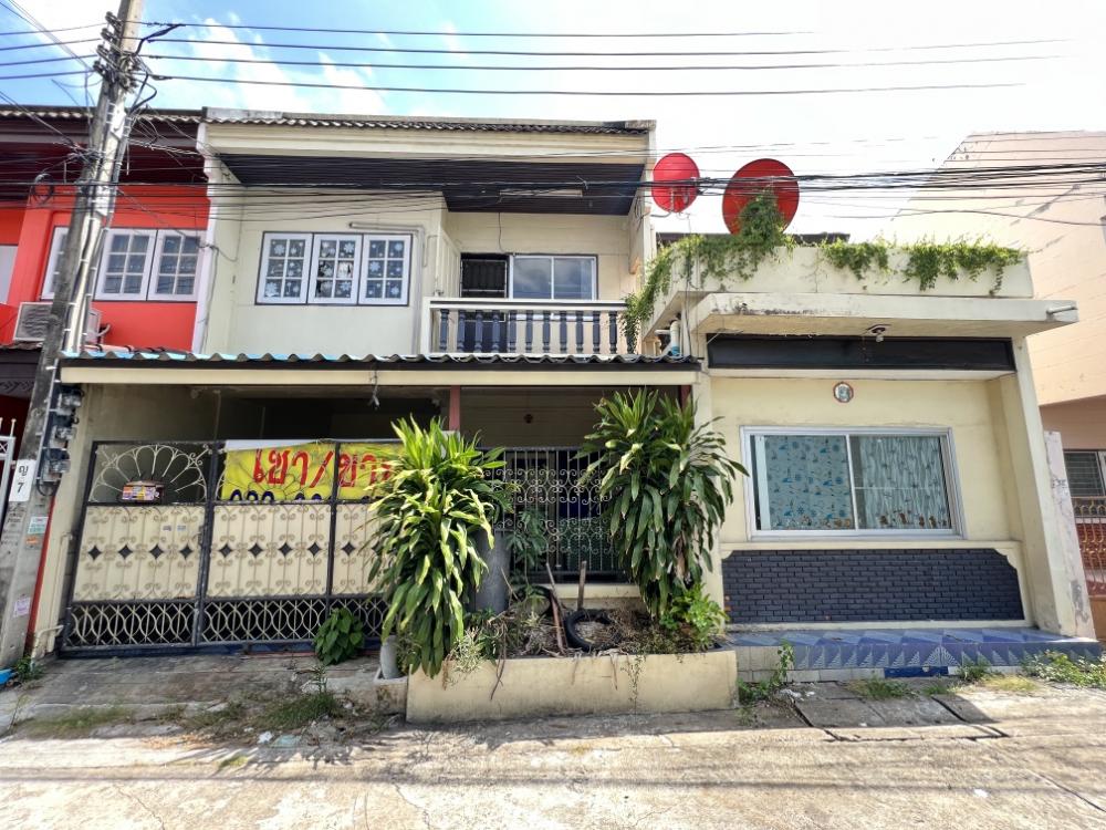 For SaleTownhouseRama5, Ratchapruek, Bangkruai : Urgent sale, 2-storey townhouse, size 30 sq m., Chaiyaphruek Road 33 Intersection 1, Taling Chan District (negotiable price)
