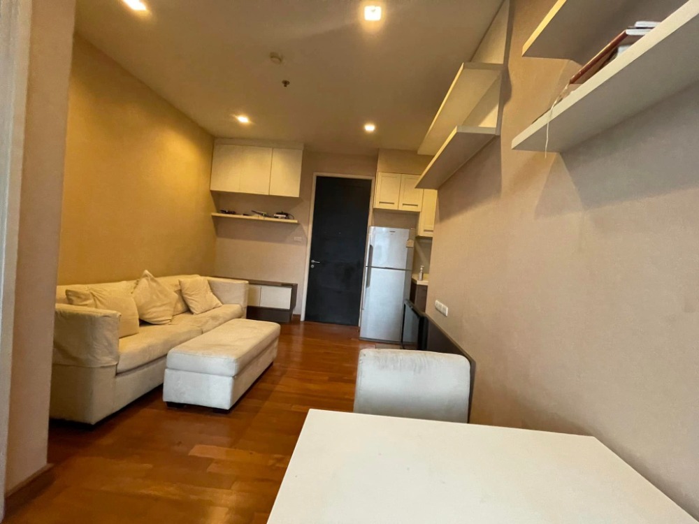 For RentCondoSathorn, Narathiwat : For rent, 1 bedroom, well decorated, fully furnished, corner room, ready to move in. Rent 1 Bedroom Fully furnished - corner unit !!