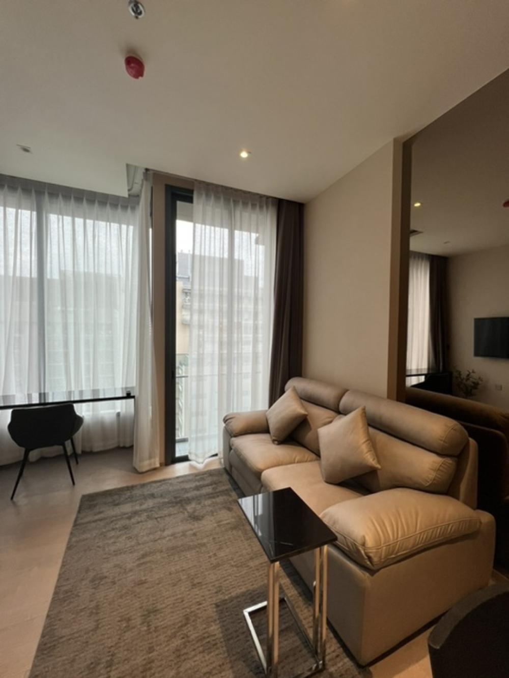For RentCondoSukhumvit, Asoke, Thonglor : The ESSE Asoke Condo The Esse Asoke #bts Asoke #mrt Sukhumvit #Walking distance #Ready to move in #New room 🔥 Rent 42,000 baht per month *** Minimum contract 1 year, deposit 2 months + advance 1 month