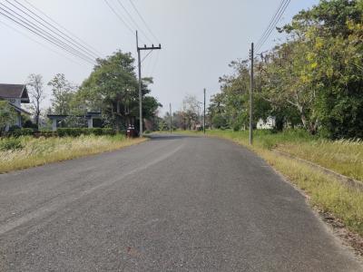 For SaleLandPattaya, Bangsaen, Chonburi : Land for sale in a project that gives you more than a vacation. Baan Noen Nam project, near the expressway Bangkok-Pattaya