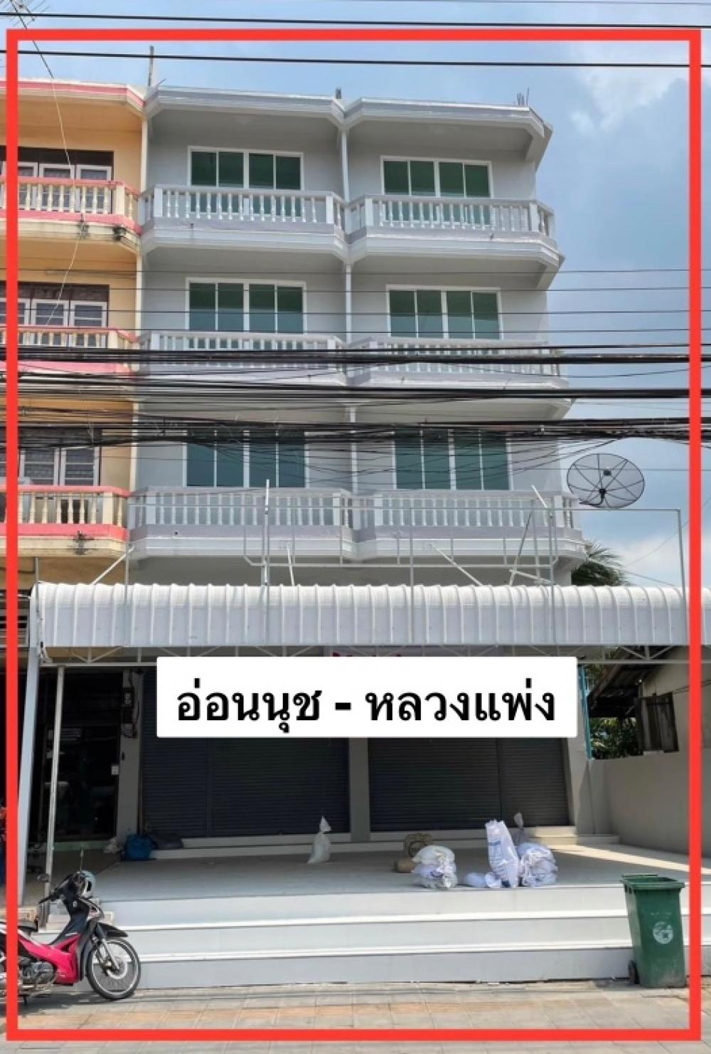 For RentShophouseOnnut, Udomsuk : Commercial building for rent, 2 units, 4 floors, On Nut - Luang Phaeng Road, next to the main road. Good location suitable for commercial business