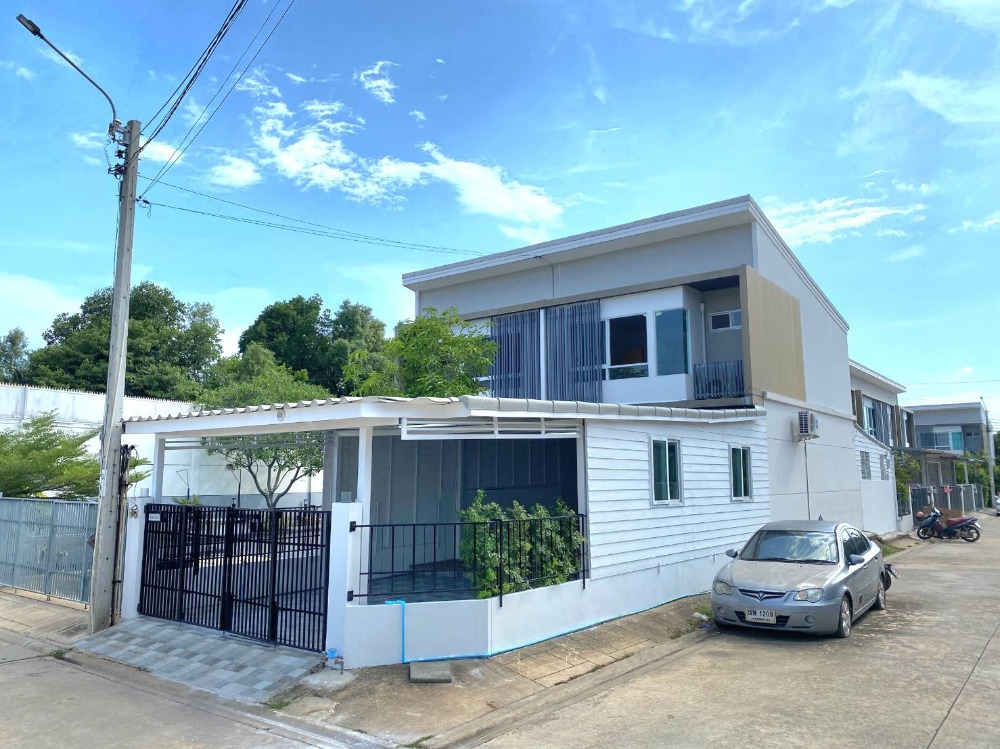 For SaleTownhouseRathburana, Suksawat : indy townhome Pracha Uthit 90 (2), behind the corner, near the garden, complete the addition