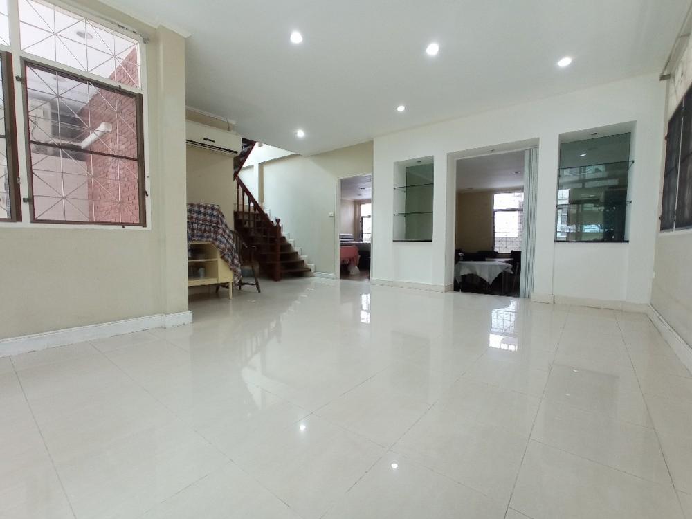For RentHouseRama9, Petchburi, RCA : 💥 2 storey detached house for rent, 3 bedrooms, 2 bathrooms, near The Nine Rama 9