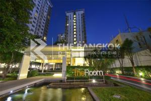 ขายคอนโดลาดพร้าว เซ็นทรัลลาดพร้าว : [Hot Deal] The Room Ratchada-Ladprao **4,950,000 baht High Floor 2bed 1bath 63 sqm (Petch 06-2828-5146)
