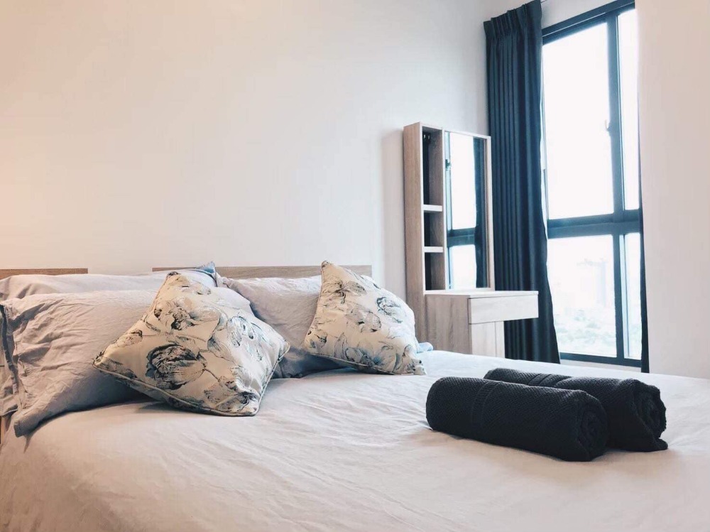 For RentCondoBangna, Bearing, Lasalle : For rent / sale, new room, Ideo Mobi Sukhumvit Eastgate, Bangna, size 30.5 sq m., 26th floor, fully furnished.