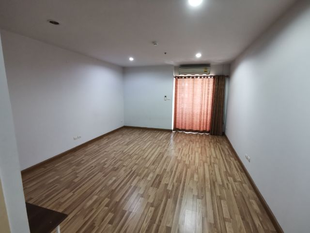 For SaleCondoVipawadee, Don Mueang, Lak Si : T20170866 - Sell Regent Home 10 Chaengwattana, size 32 sq m, 8th floor (Sell Regent Home 10 Changwattana).