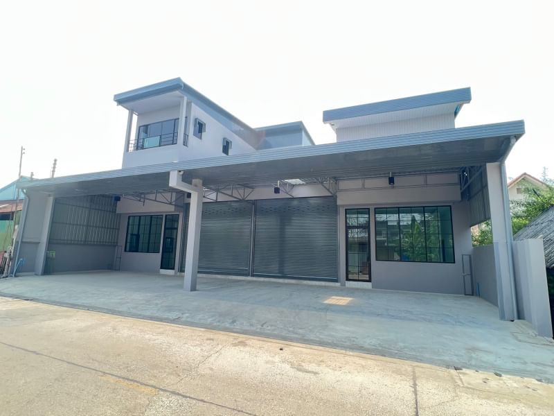 For RentWarehousePathum Thani,Rangsit, Thammasat : Office for rent, office with new warehouse, Khlong 4, Lat Sawai, Lam Luk Ka