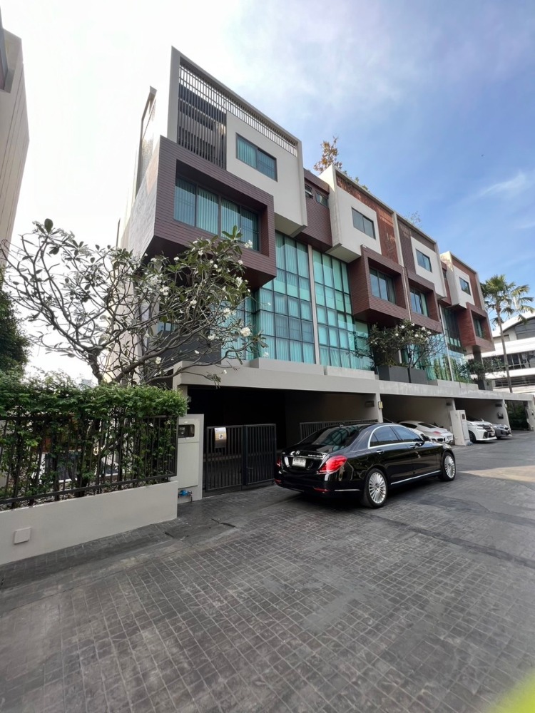 For SaleTownhouseOnnut, Udomsuk : WW814J Sell / rent 4-storey townhome, The Park Lane Village, Soi Ekkamai 22, large house with swimming pool.
