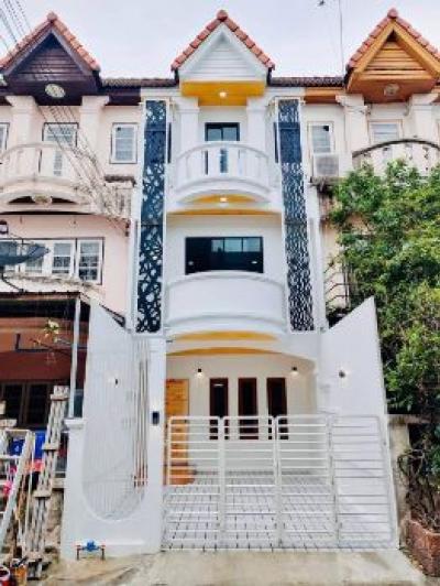 For SaleTownhouseBang kae, Phetkasem : Townhome for sale, Pongsirichai 4, 110 sq m. 17 sq m., Renovate house, ready to submit a bank