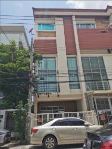 For SaleHome OfficeKasetsart, Ratchayothin : Townhome for sale, 3.5 floors, Soi Lat Phrao, Wang Hin 78, interested, contact Line @841qqlnr