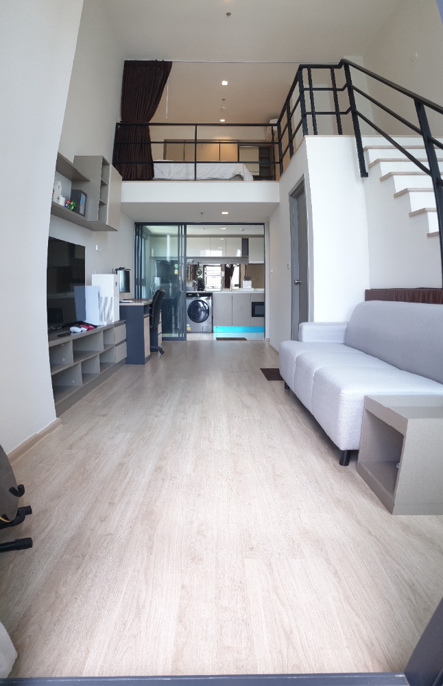 For SaleCondoWongwianyai, Charoennakor : 2-storey condo for sale, corner room, large area, 48.19 sq m, high view, 28th floor, convenient transportation, next to BTS 100 m, the best location in the project Facing the main road Saw the Chao Phraya River, Asiatique and a large set of fireworks ever