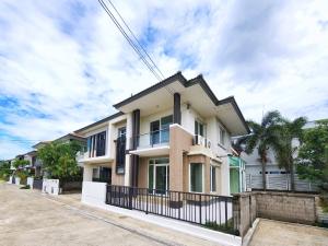 ขายบ้านปิ่นเกล้า จรัญสนิทวงศ์ : ขายบ้าน คาซ่า เลเจนด์ (Casa Legend ราชพฤกษ์-ปิ่นเกล้า)  65.6 ตรว. ต้นโครงการ สภาพมี มีห้องนอนชั้นล่าง และห้องแม่บ้าน