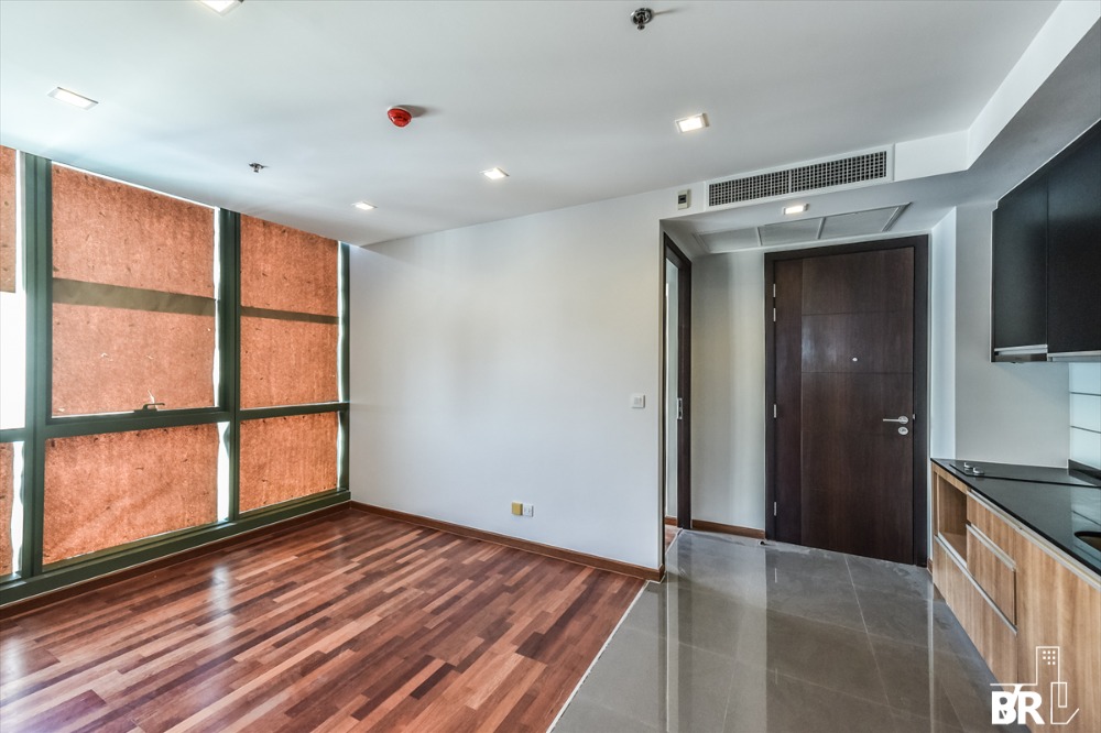 For SaleCondoRatchathewi,Phayathai : Urgent sale, Wish Signature Midtown Siam, 2 bedrooms, 8 million, a bit interested, contact 065-227-2518 (Khun Gift)
