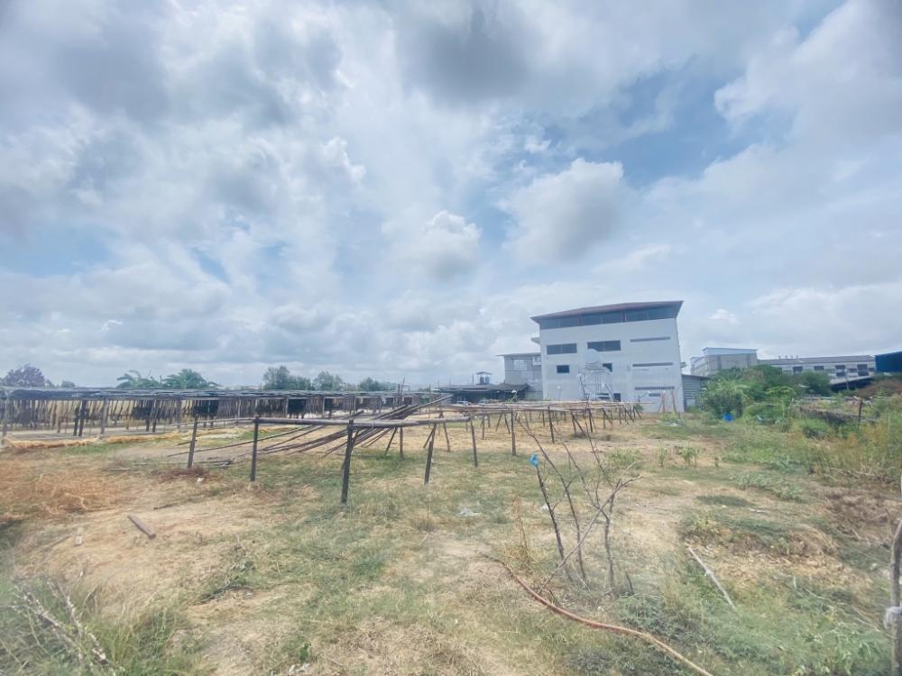 For SaleFactorySamut Prakan,Samrong : 🎉Land for sale 6 rai with factory warehouse and buildings, Soi Jek Pang, Tai Ban, Samut Prakan.