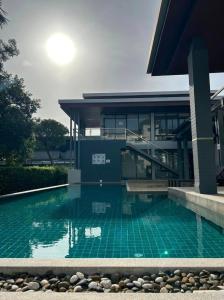 For RentTownhouseLadkrabang, Suwannaphum Airport : 🔥🔥 Urgent for rent!!️ Ready to move in. Townhome Story On Nut - Ring Road 🟠TK2308-179