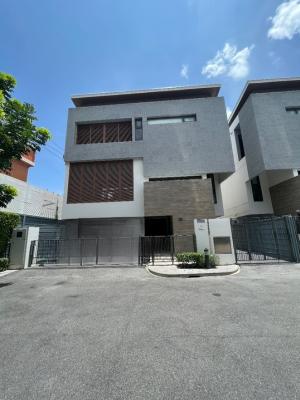 For SaleHouseRama9, Petchburi, RCA : 089-515-5440 House for sale, parcpriva, 4 bedrooms, fully furnished, 42 million