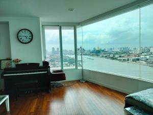 For SaleCondoPinklao, Charansanitwong : Urgent sale!!! My Resort @ River (My Resort @ River), a condo near the Bang Phlat MRT station and the riverside, the most beautiful and best house number, large room, selling price of only 18 million baht.