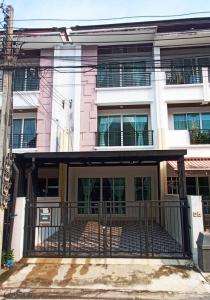 For RentTownhouseLadprao, Central Ladprao : Townhome for rent in Ladprao 101 area, fully furnished, ready to move in. There are 3 bedrooms, 3 bathrooms, 4 air conditioners, rental price 26,000 baht per month.