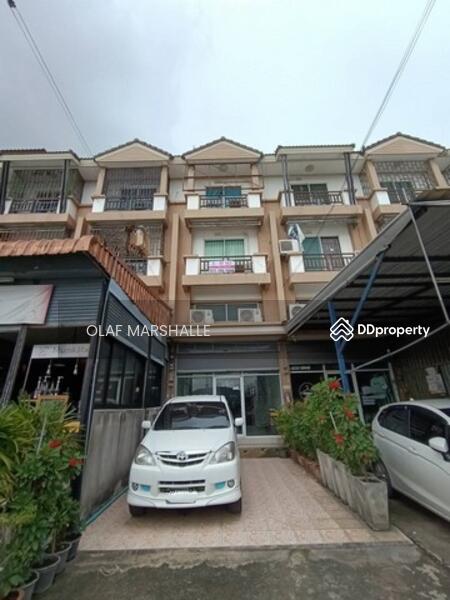 For SaleShophousePathum Thani,Rangsit, Thammasat : Commercial Building For Sale,3 Bed, 3 Bath, Lam Luk Ka, Near Main Road