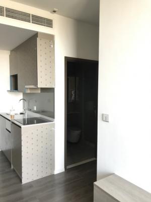 For SaleCondoOnnut, Udomsuk : Sale luxury condo whizdom essence near Bts Punnawithi  sukhumvit 101  walking to department store true digital park 2 bed 2 bath swimming pool view