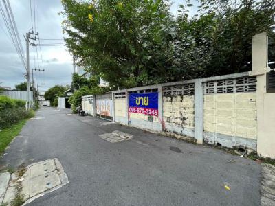 For SaleLandPinklao, Charansanitwong : Land for sale, 126 sq m, Soi Charan 67, 1 intersection, rectangular plot. Suitable for building a residential house or apartment.