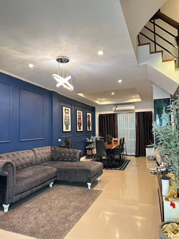 For SaleHouseLadprao101, Happy Land, The Mall Bang Kapi : Supalai Essence Ladprao 107, a large townhome, 3 floors, modern style